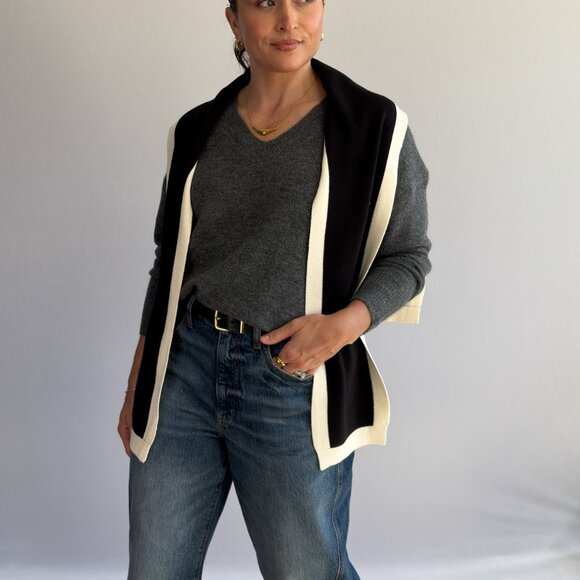 Black and Cream Knit Shoulder Wrap – Sweater Scarf Collar - Picture 6 of 10